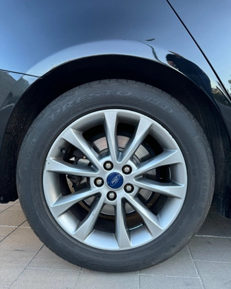 Ford Fusion cena 64000 przebieg: 98995, rok produkcji 2017 z Warszawa małe 379